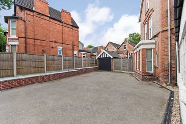 8 bed house, Albert grove, Lenton, Nottingham, NG71PA - Image 2